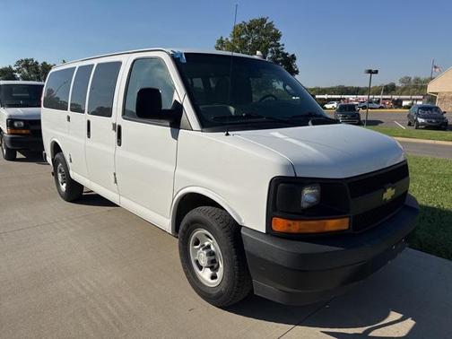2017 Chevrolet Express 2500 LS