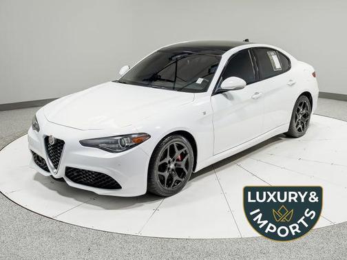 Alfa White 2022 Alfa Romeo Giulia Ti