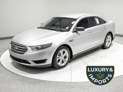 Ingot Silver 2018 Ford Taurus SE