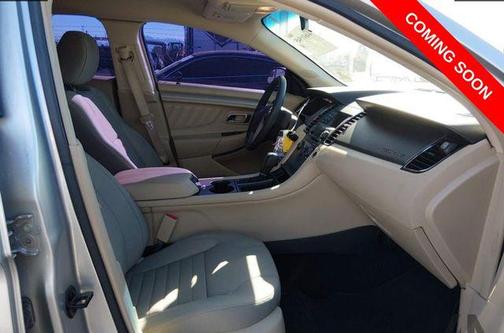 Ingot Silver 2018 Ford Taurus SE