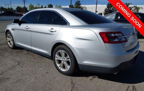 Ingot Silver 2018 Ford Taurus SE