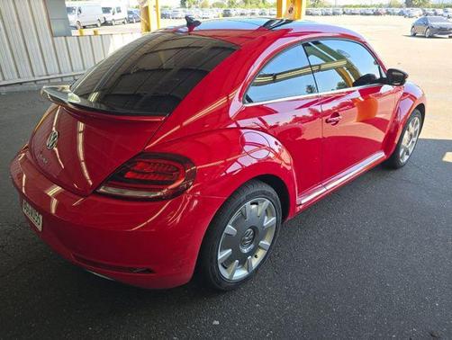 Tornado Red 2018 Volkswagen Beetle 2.0T SE