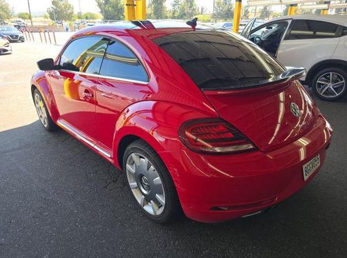 Tornado Red 2018 Volkswagen Beetle 2.0T SE