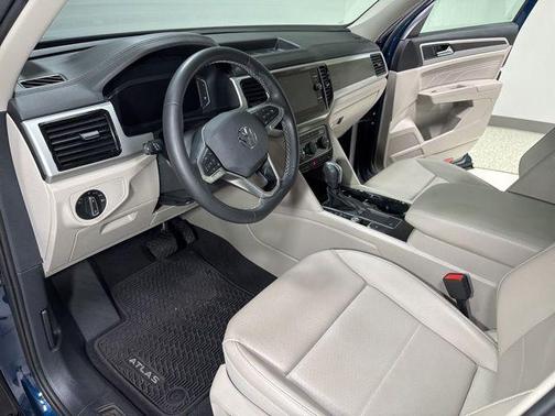 Blue Metallic 2023 Volkswagen Atlas 3.6L SE w/Technology