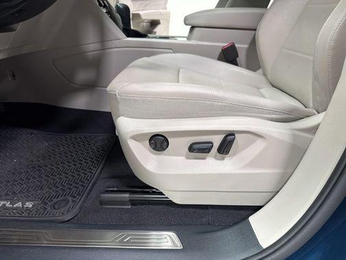 Blue Metallic 2023 Volkswagen Atlas 3.6L SE w/Technology