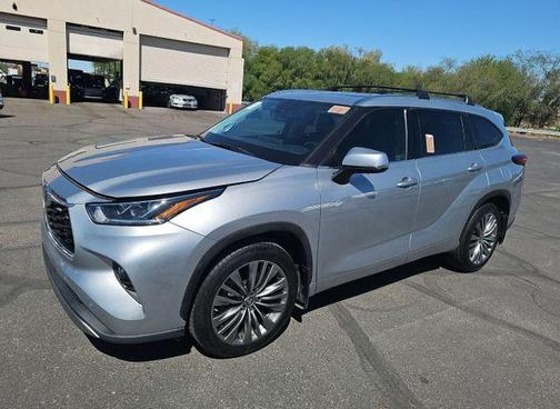 Celestial Silver Metallic 2021 Toyota Highlander Platinum