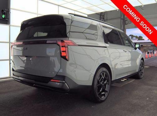 Ceramic Silver 2025 Kia Carnival Hybrid SX