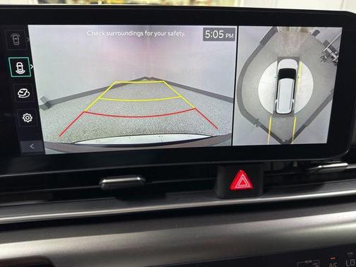 Ceramic Silver 2025 Kia Carnival Hybrid SX