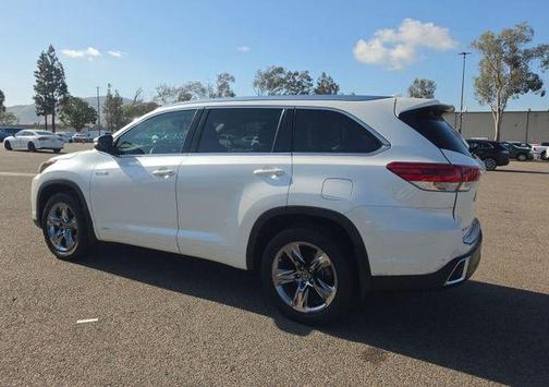 Blizzard Pearl 2019 Toyota Highlander Hybrid Platinum