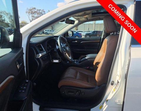 Blizzard Pearl 2019 Toyota Highlander Hybrid Platinum