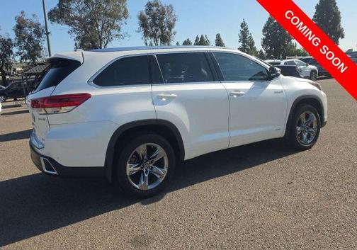 Blizzard Pearl 2019 Toyota Highlander Hybrid Platinum