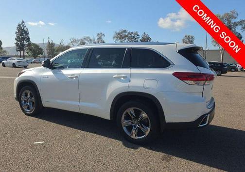 Blizzard Pearl 2019 Toyota Highlander Hybrid Platinum