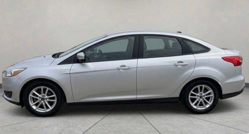 Ingot Silver Metallic 2017 Ford Focus SE