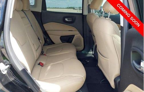 Diamond Black Crystal Pearlcoat 2018 Jeep Compass Sport