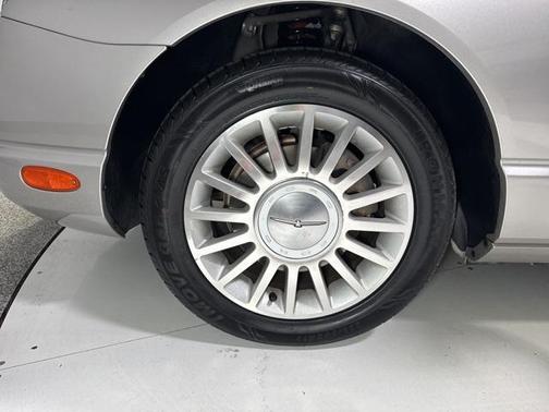 2004 Ford Thunderbird Deluxe