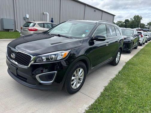 Ebony Black 2016 Kia Sorento LX