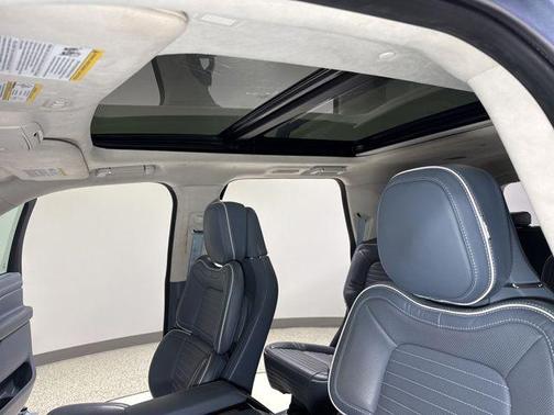 Crystal Blue Metallic 2019 Lincoln Navigator Black Label