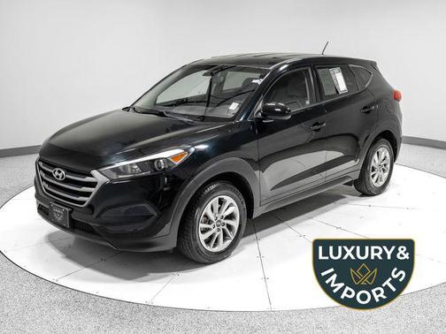 Black Noir Pearl 2018 Hyundai TUCSON SE