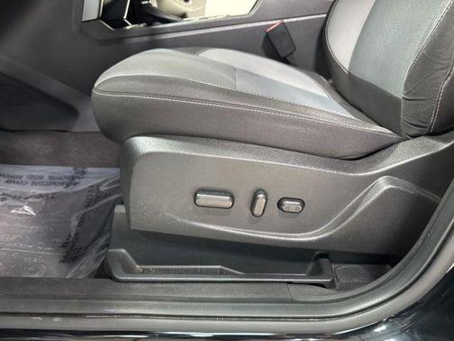 Shadow Black 2018 Ford Escape SE