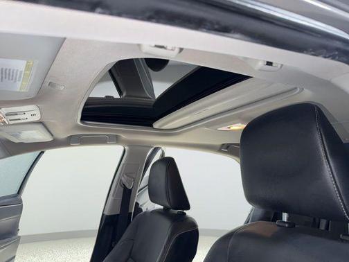 Falcon Gray Metallic 2019 Toyota Corolla XLE