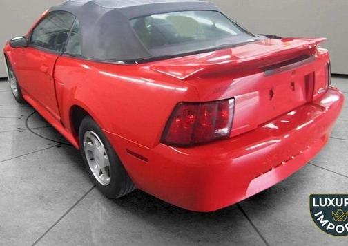 2000 Ford Mustang Base