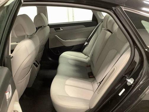 2017 Hyundai Sonata Plug-In Hybrid Base