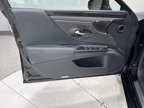 2019 Lexus ES 350 Ultra Luxury