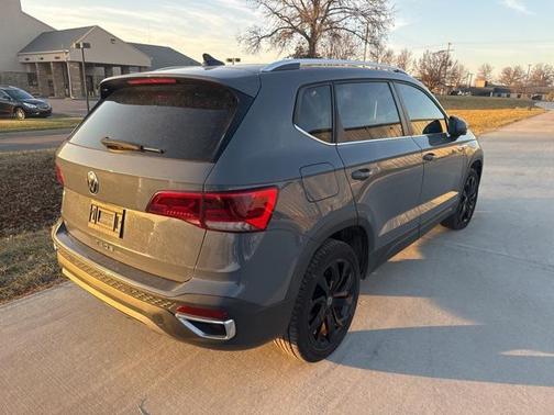 2022 Volkswagen Taos 1.5T SE