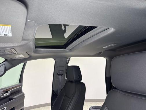 Onyx Black 2024 GMC Sierra 1500 Elevation