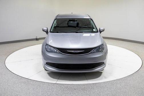 2020 Chrysler Voyager L