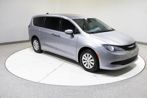 2020 Chrysler Voyager L