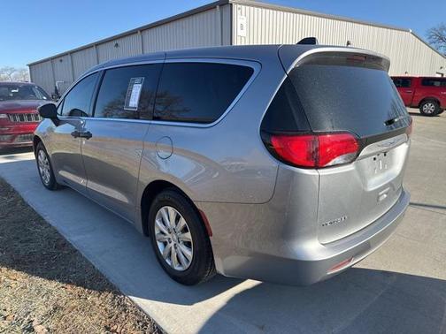 2020 Chrysler Voyager L