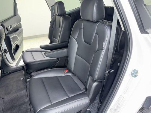 Glacial White Pearl 2025 Kia Telluride S