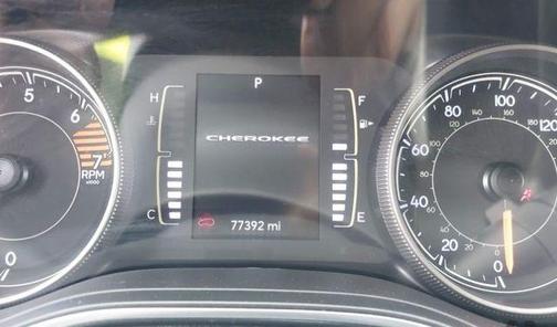 Bright White Clearcoat 2019 Jeep Cherokee Latitude