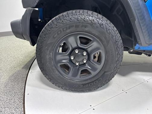 2020 Jeep Gladiator Sport
