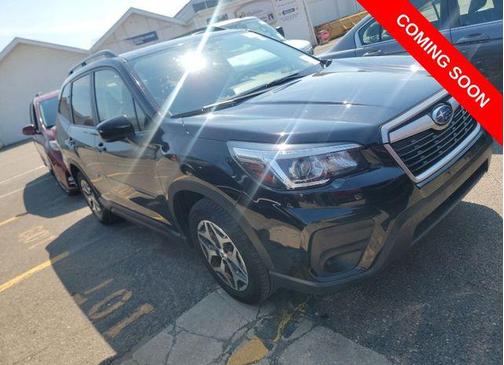 Crystal Black Silica 2019 Subaru Forester Premium