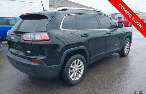 Diamond Black Crystal Pearlcoat 2019 Jeep Cherokee Latitude
