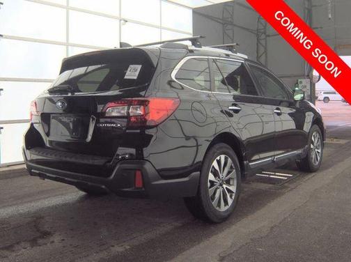 Crystal Black Silica 2019 Subaru Outback 2.5i Touring