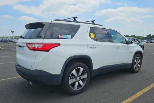 Summit White 2019 Chevrolet Traverse LT Leather