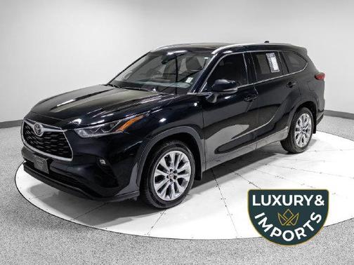 Midnight Black Metallic 2023 Toyota Highlander Limited