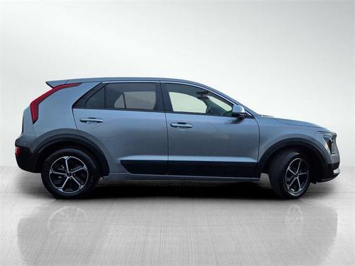 2025 Kia Niro LX