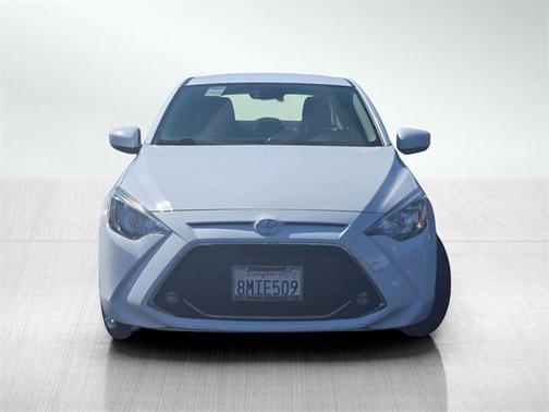 2020 Toyota Yaris Sedan LE