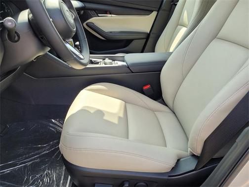 2025 Mazda Mazda3 FWD w/Preferred Package