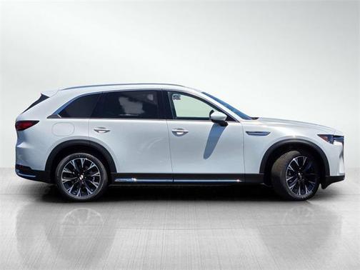 2025 Mazda CX-90 PHEV Premium Plus