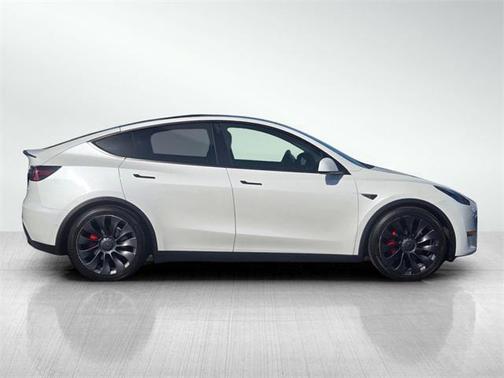 2022 Tesla Model Y Performance Dual Motor All-Wheel Drive
