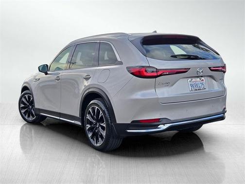 2024 Mazda CX-90 PHEV Premium Plus