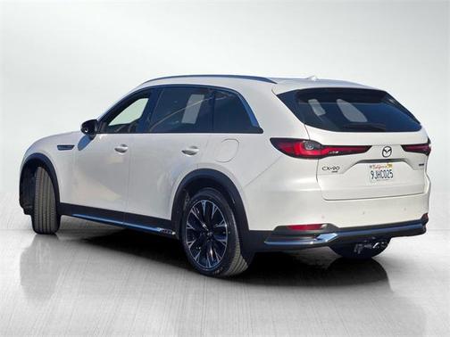 2024 Mazda CX-90 PHEV Premium Plus