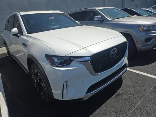 2024 Mazda CX-90 PHEV Premium Plus