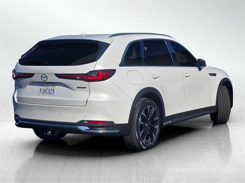 2024 Mazda CX-90 PHEV Premium Plus