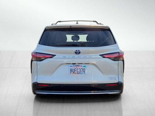 2021 Toyota Sienna Limited 7-Passenger